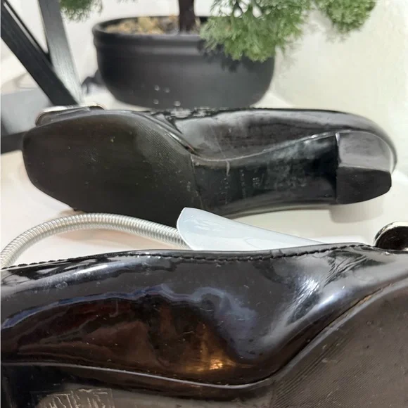 Dior Women's Black Loafers with Buckle - Picture 9 of 10